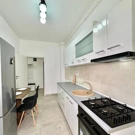 In Βουκουρέστι