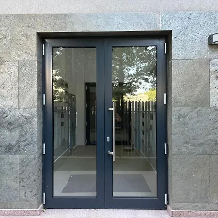 In Апартаменты *
