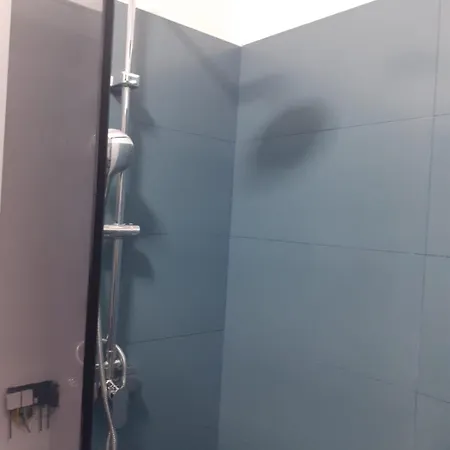 In Apartament Bucureşti