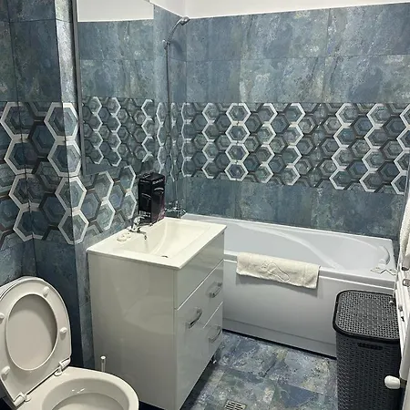 In Apartament Bucureşti
