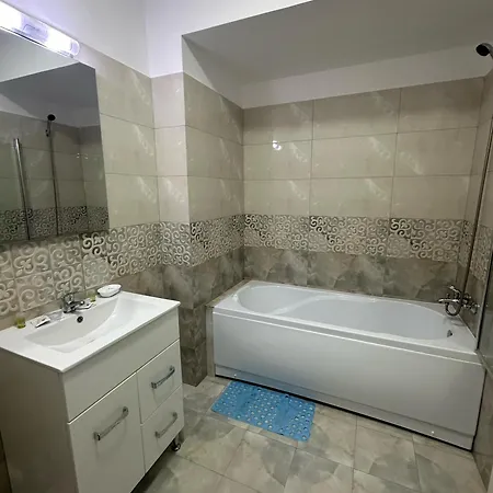 In Apartament Bucureşti